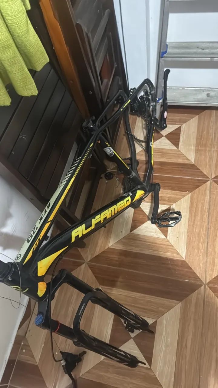 Quadro alfameq com coroa 3v