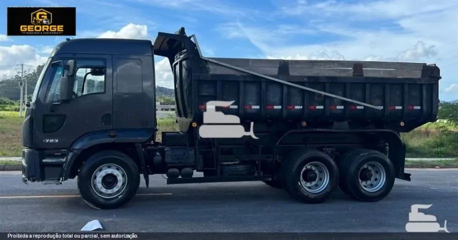 Caminhão Ford Cargo 1723 6x2 - Caçamba