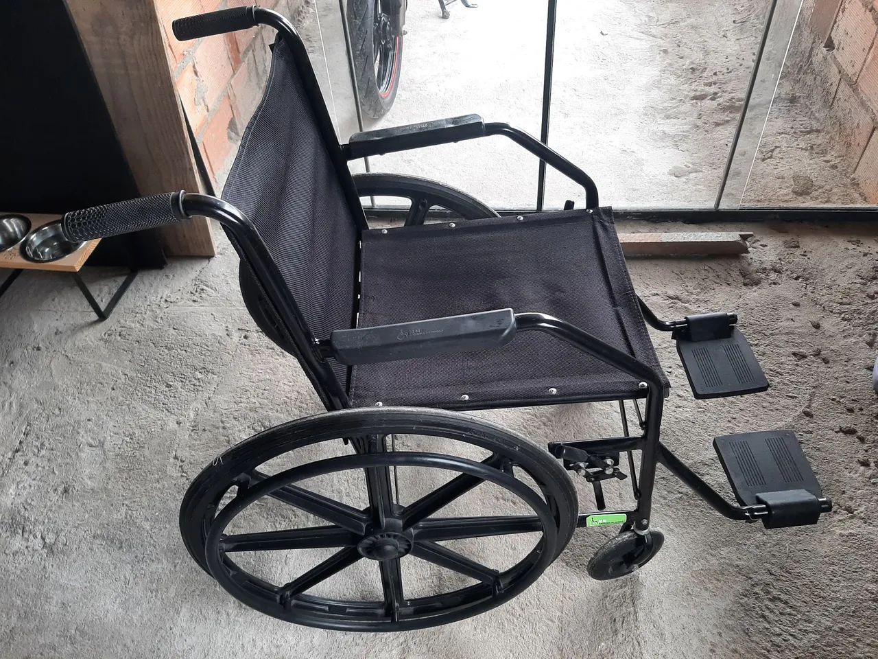 Cadeira de roda. - Foto 4