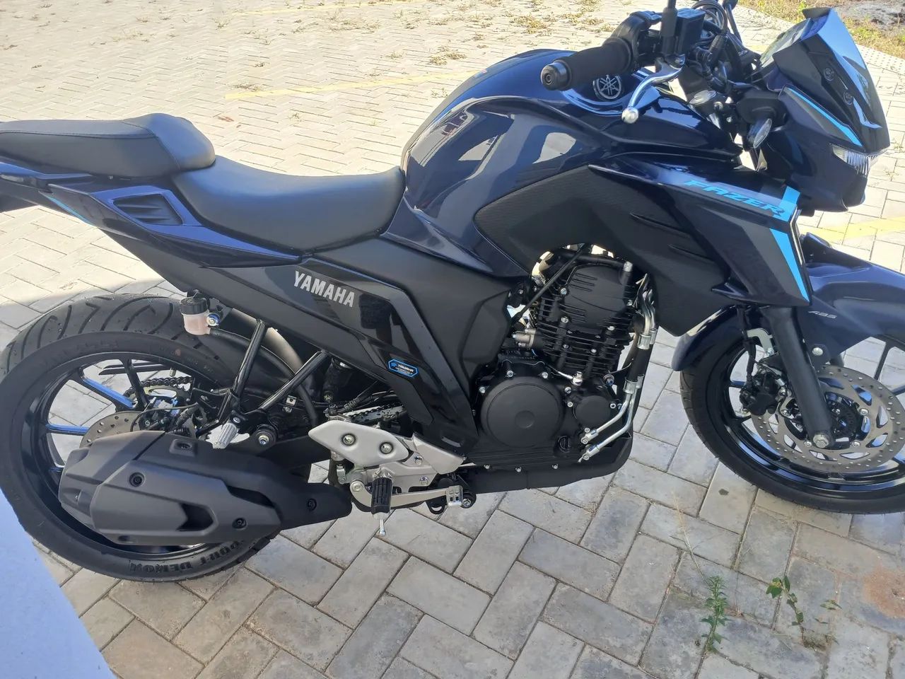 FZ 25 zero 