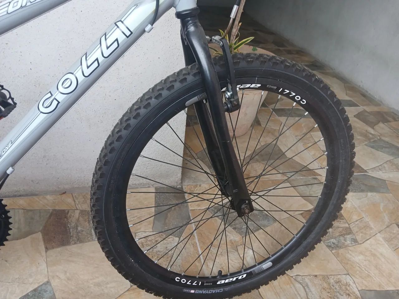 Vendo bicicleta aro 24 semi nova - Foto 3