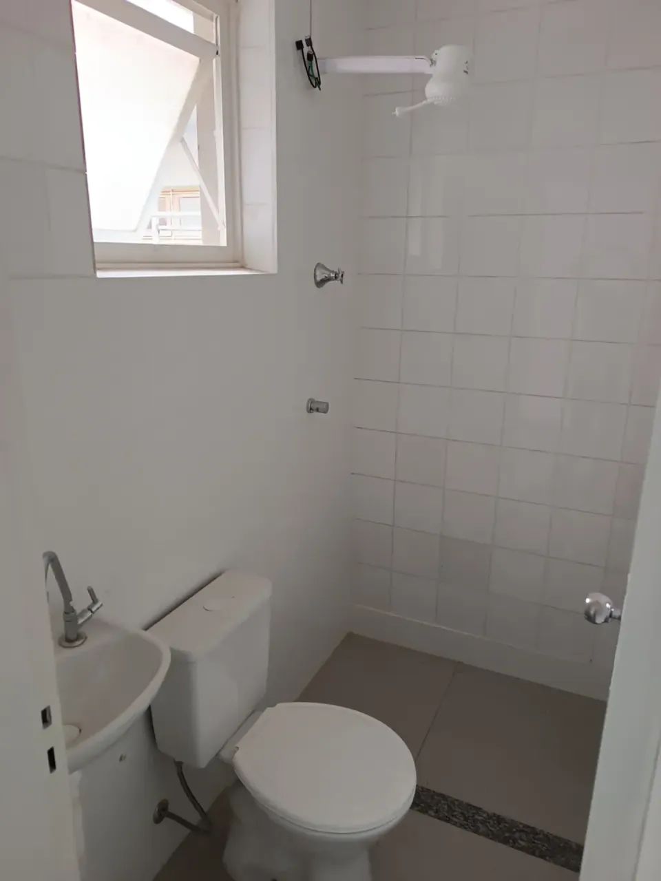 Kitnet com Quarto Separado para Alugar em Montes Claros/MG - Foto 5