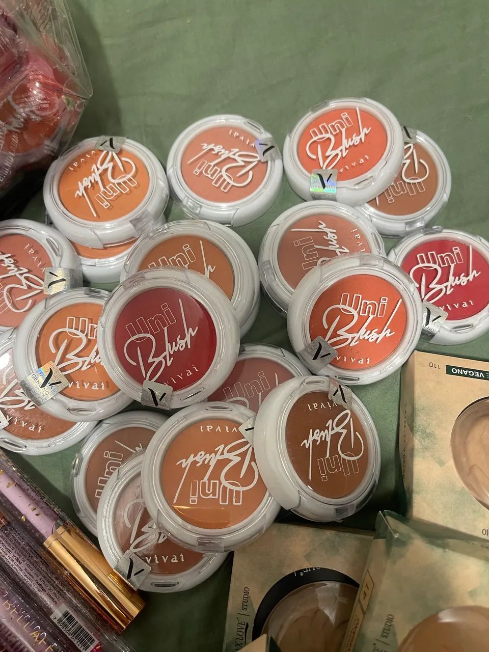 Maquiagens diversas. - Foto 2