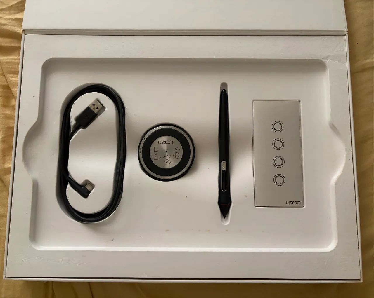 Mesa Digitalizadora Wacom Intuos Pro Medium - Foto 3
