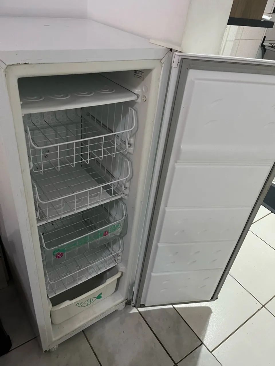 Freezer Vertical Cônsul - Foto 2