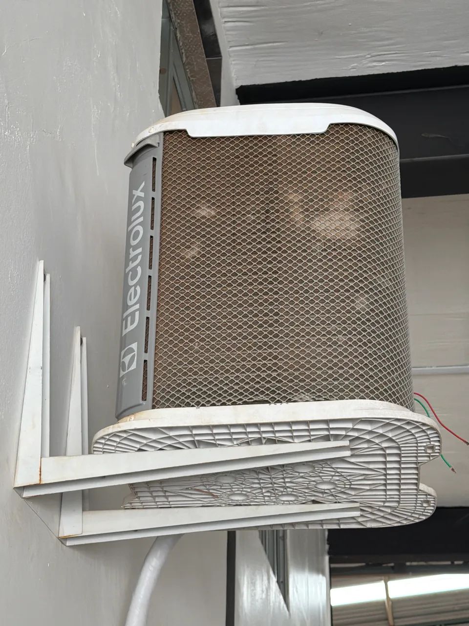 Vendo ar condicionado ELETROLUX 18mil BTUS - Foto 3