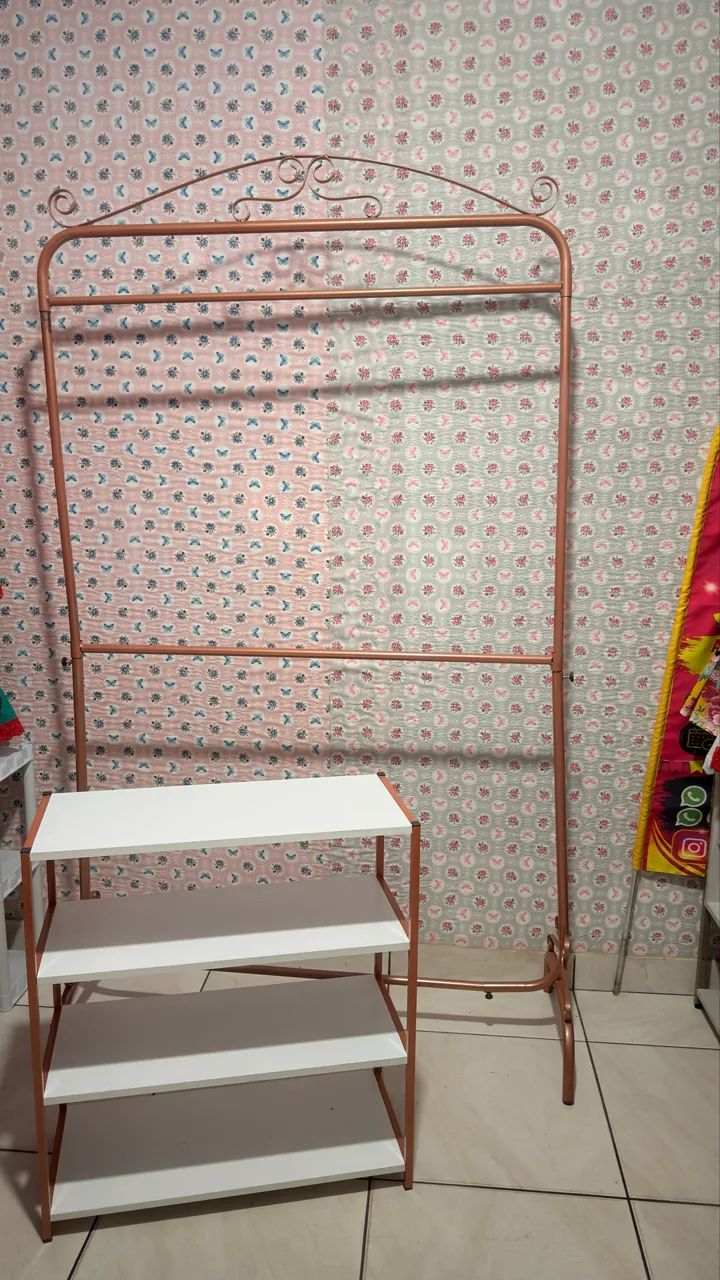 Arara de roupas rose gold  - Foto 3