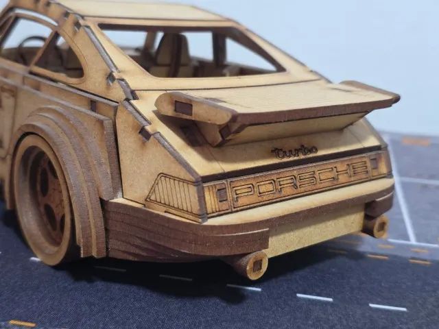 Porsche 911 Turbo em MDF 1:18 - Foto 4