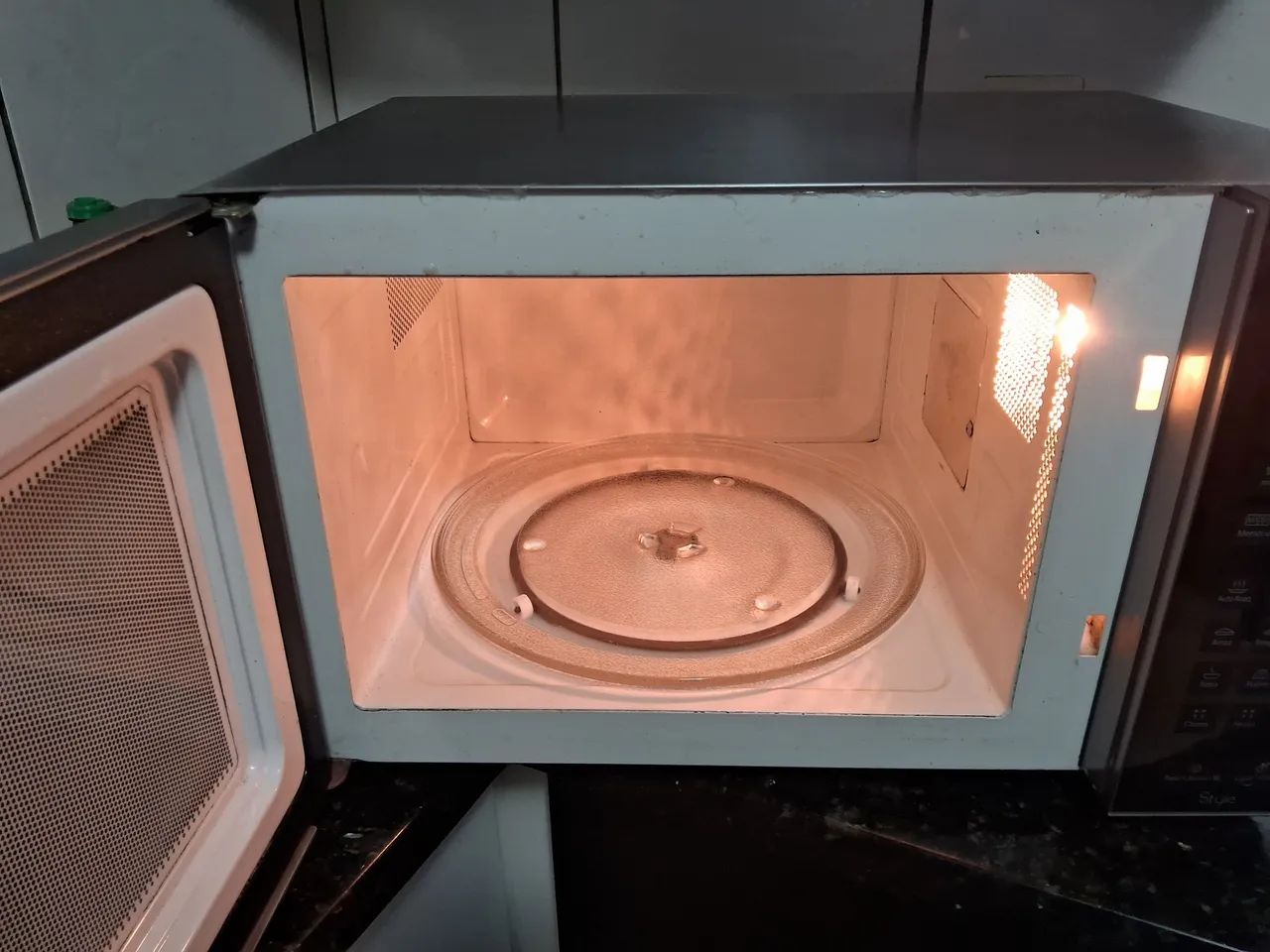 MICROONDAS PERFEITO ESTADO 32 L ENTREGA INCLUÍDA  - Foto 2