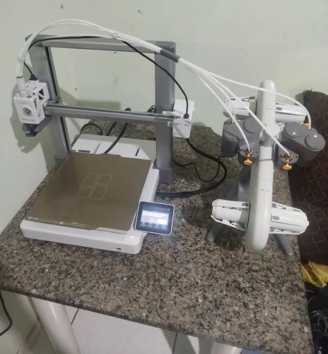 Bambu Lab A1 Combo + AMS Lite + 20 Filamentos