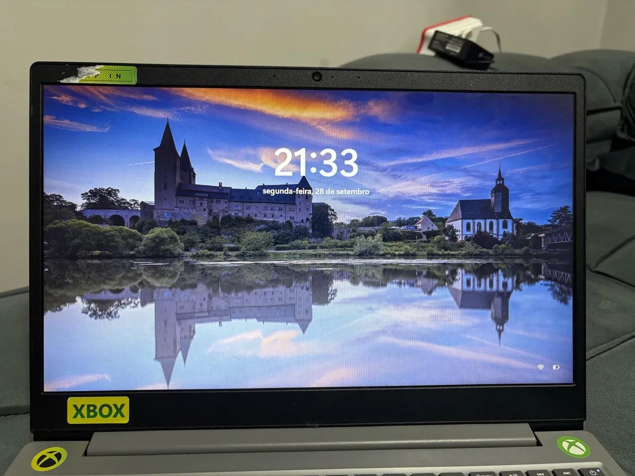 Notebook AMD RYZEN 5 3500OU with