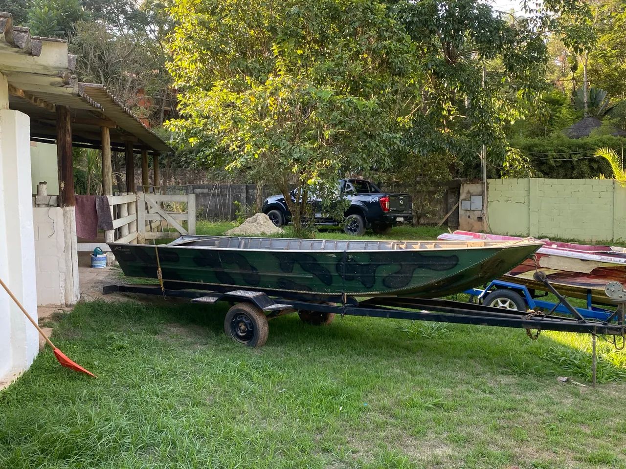 Vendo barco e carretinha 