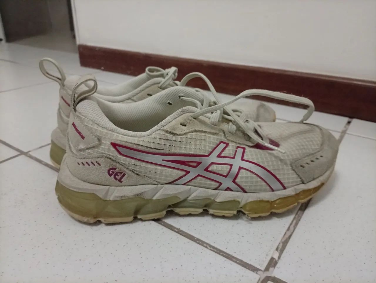 Tênis asics gel quantum 360 tamanho 35-36 - Foto 3