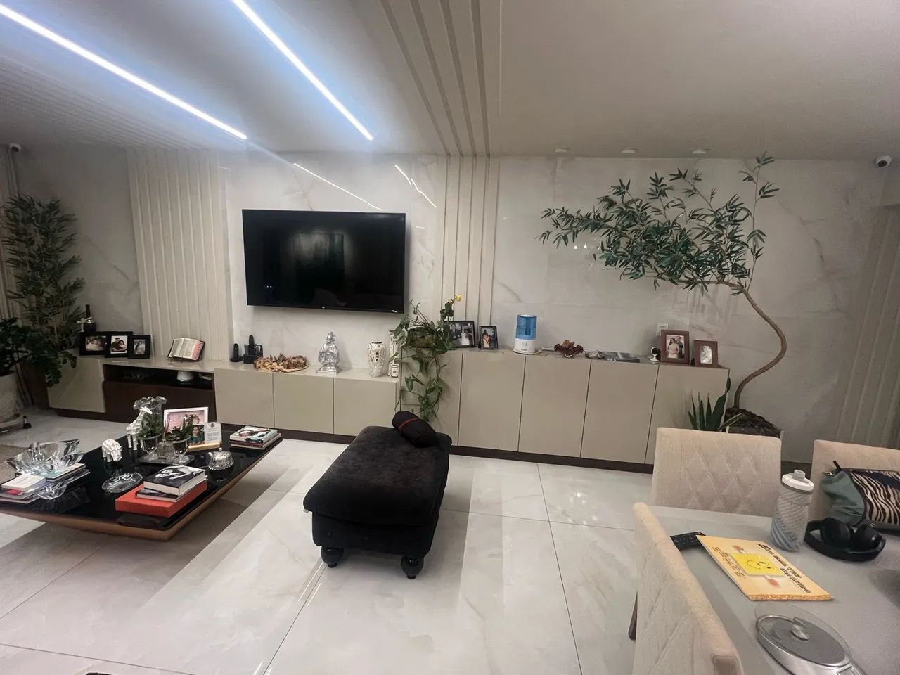 VENDO APARTAMENTO DE 4 SUÍTES totalmente reformado