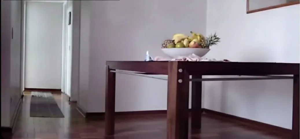 Mesa de jantar 6 lugares - madeira maciça e tampo de vidro - Foto 2