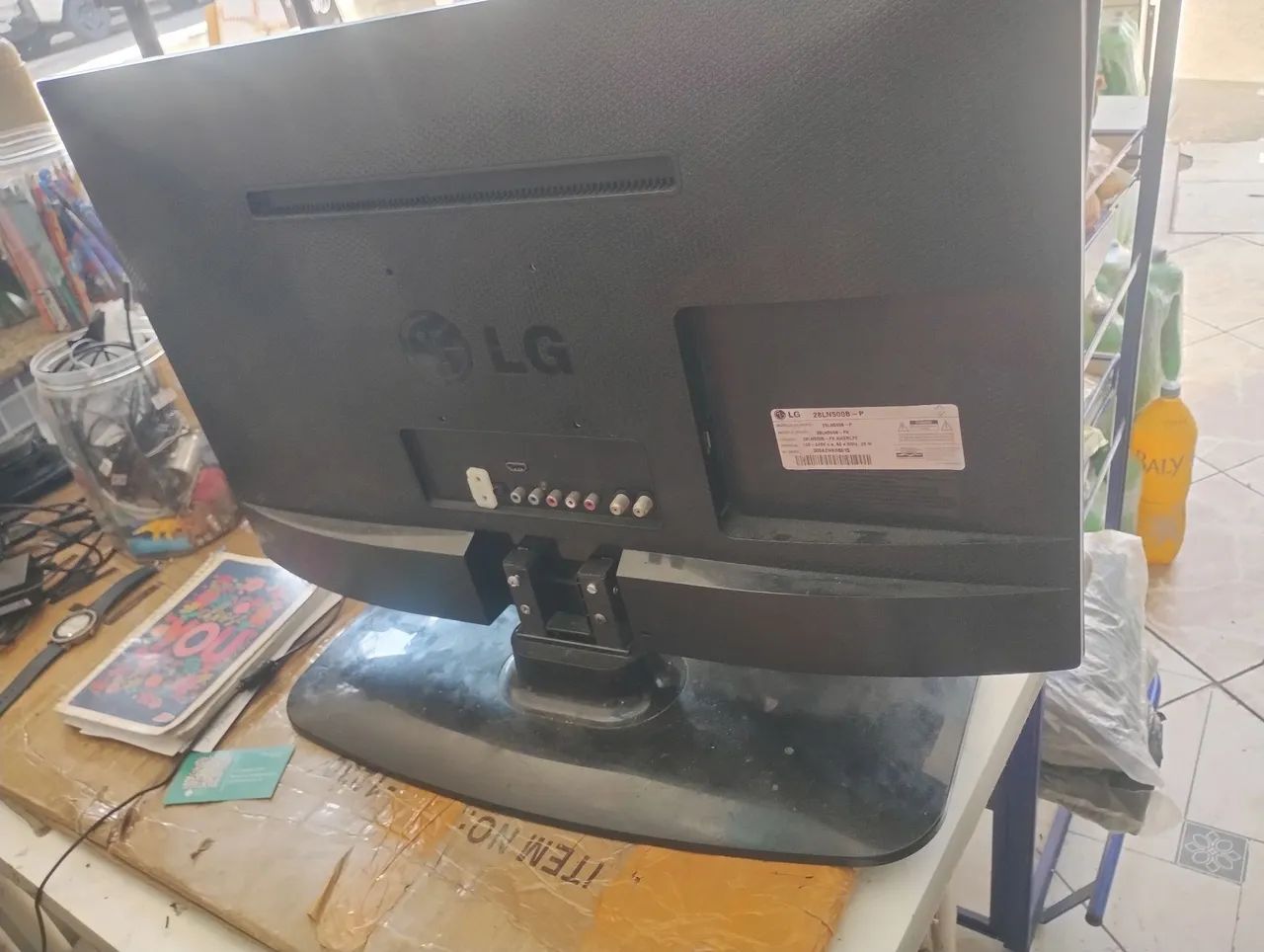 Tv LG 28 polegadas displays quebrado para retira pecas - Foto 2