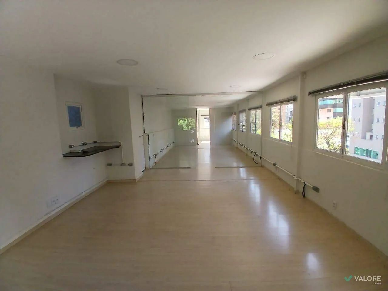 Sala com 3 ambientes na Savassi