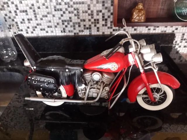 miniatura de moto com 36cm de comprimento linda leia