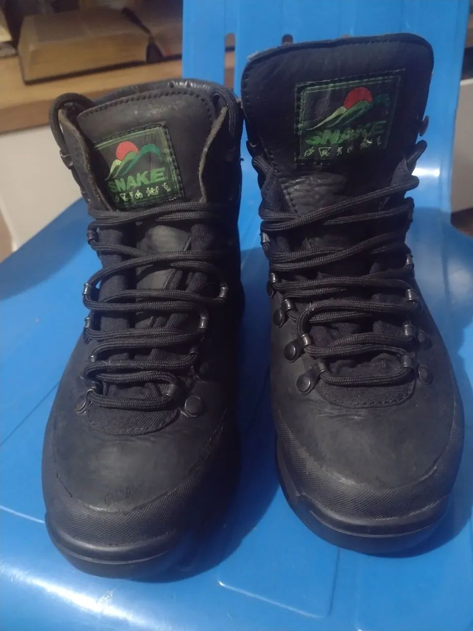 Bota snake semi nova N/35