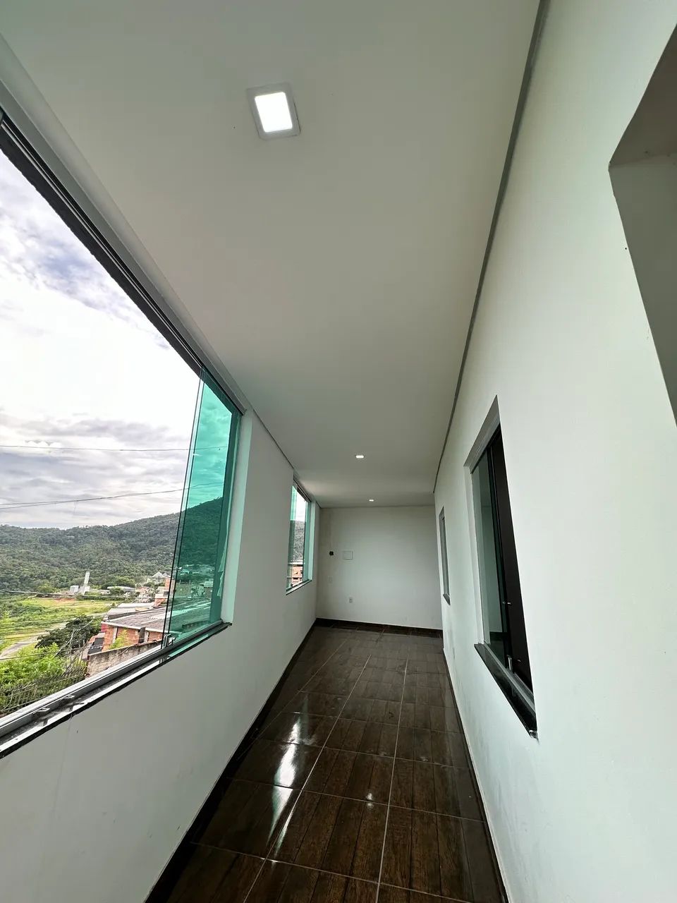 Alugo casa 2 quartos - Foto 5
