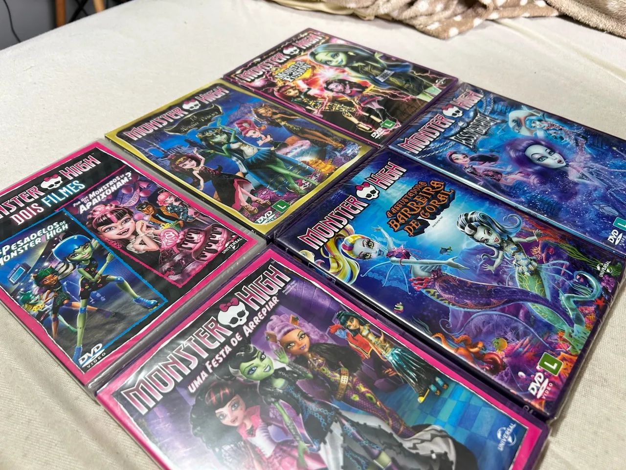 Kit 6 dvds Monster High LACRADOS