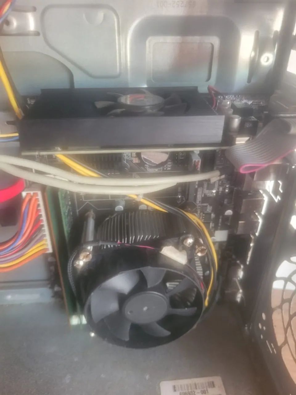  CPU COM PLACA DE VIDEO  - Foto 2