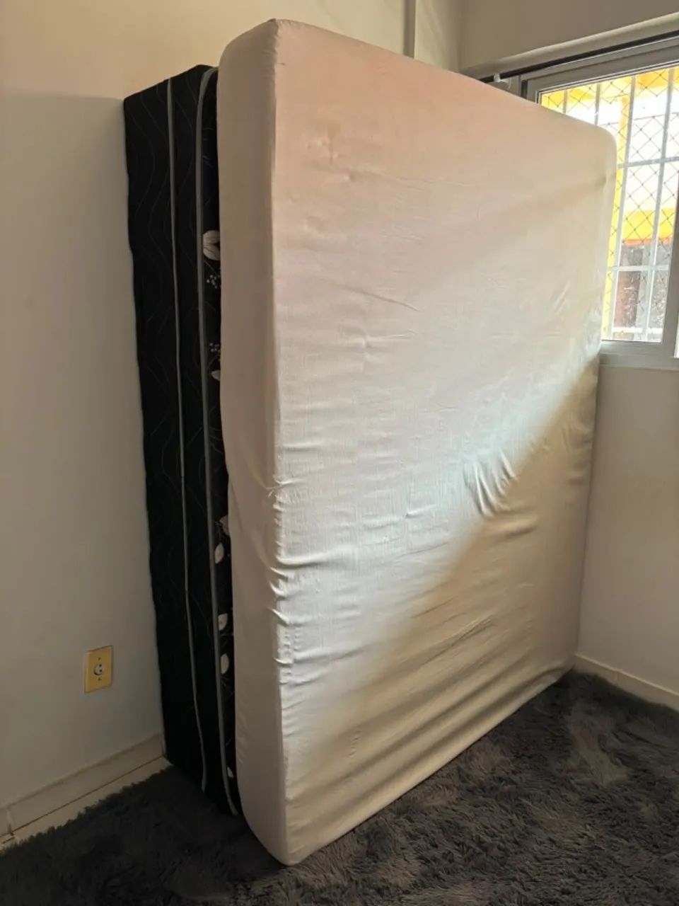 Cama com colchão 