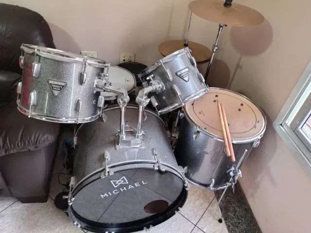 Bateria Acústica Completa Michael Trinity Dmt222 Bumbo 22