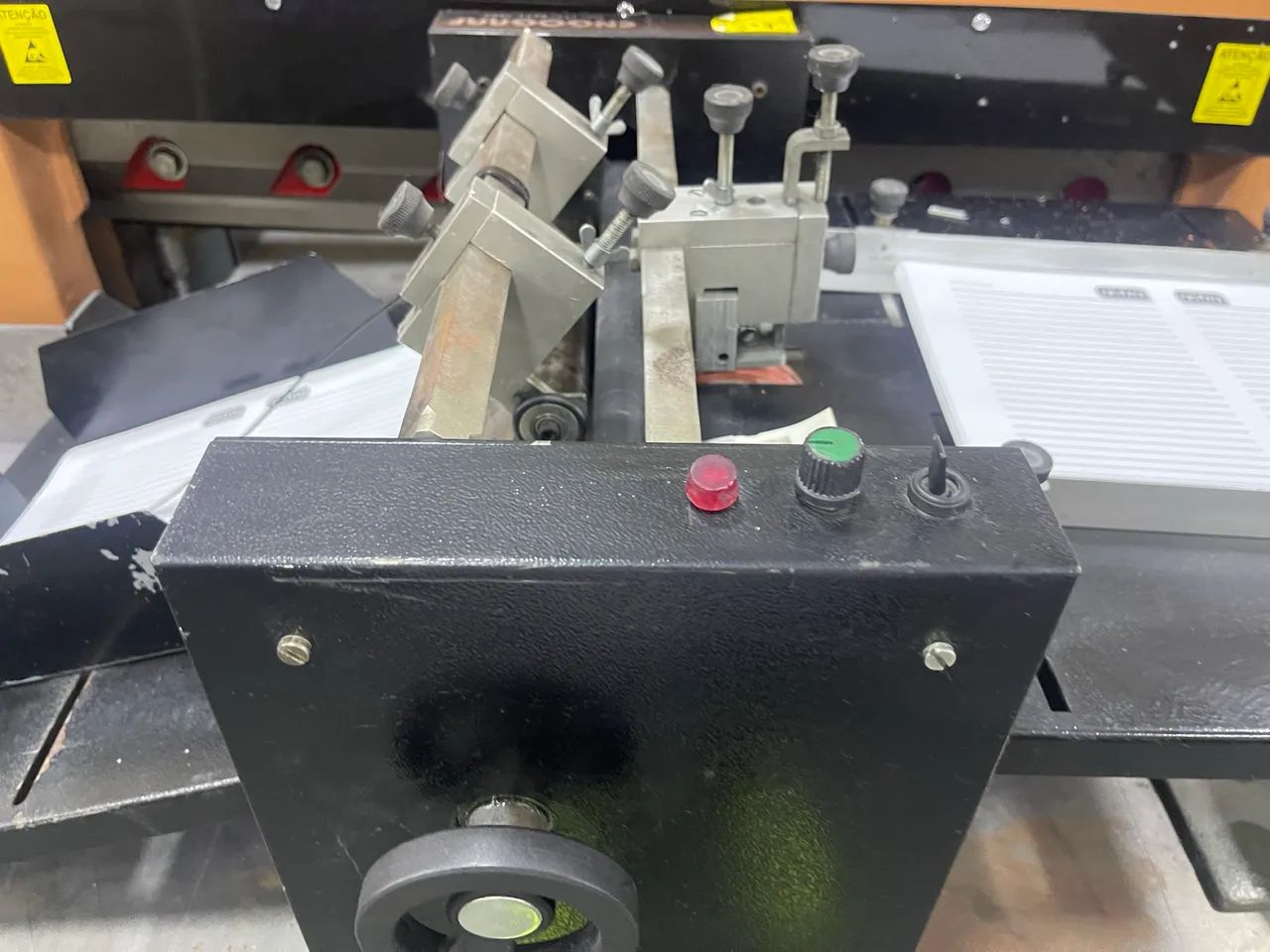 Micro Serrilhadeira engograf 40 boca 