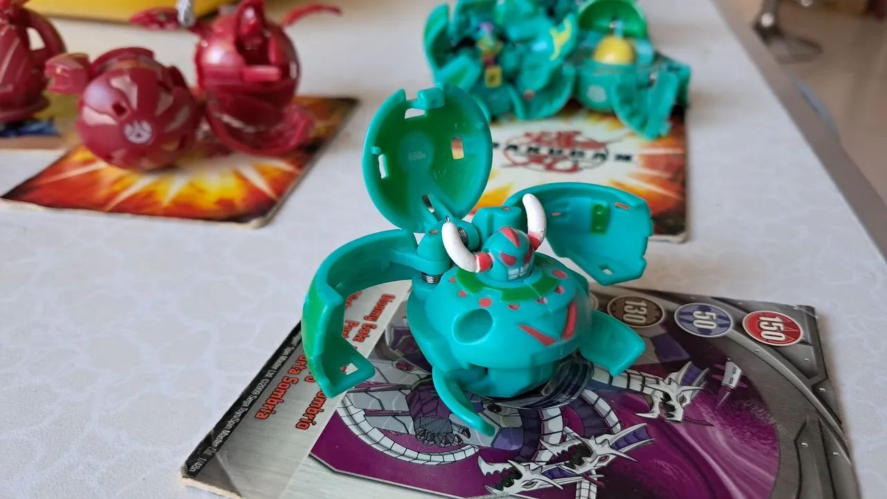 Bakugan Shadow Vulcan ventus - Foto 2