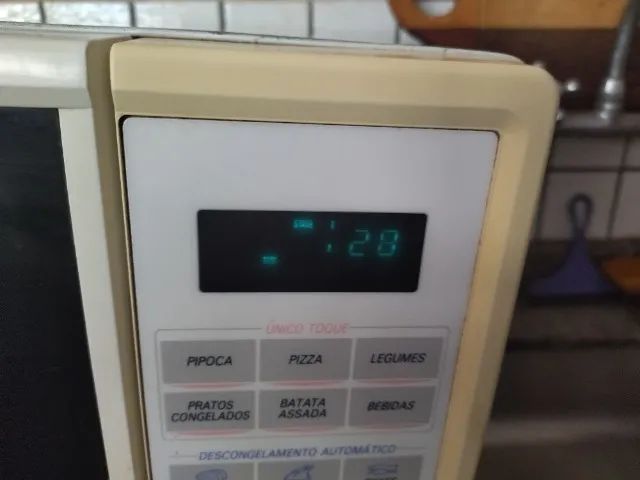 Micro-ondas Continental 41 Litros 127V funcionando - Foto 3