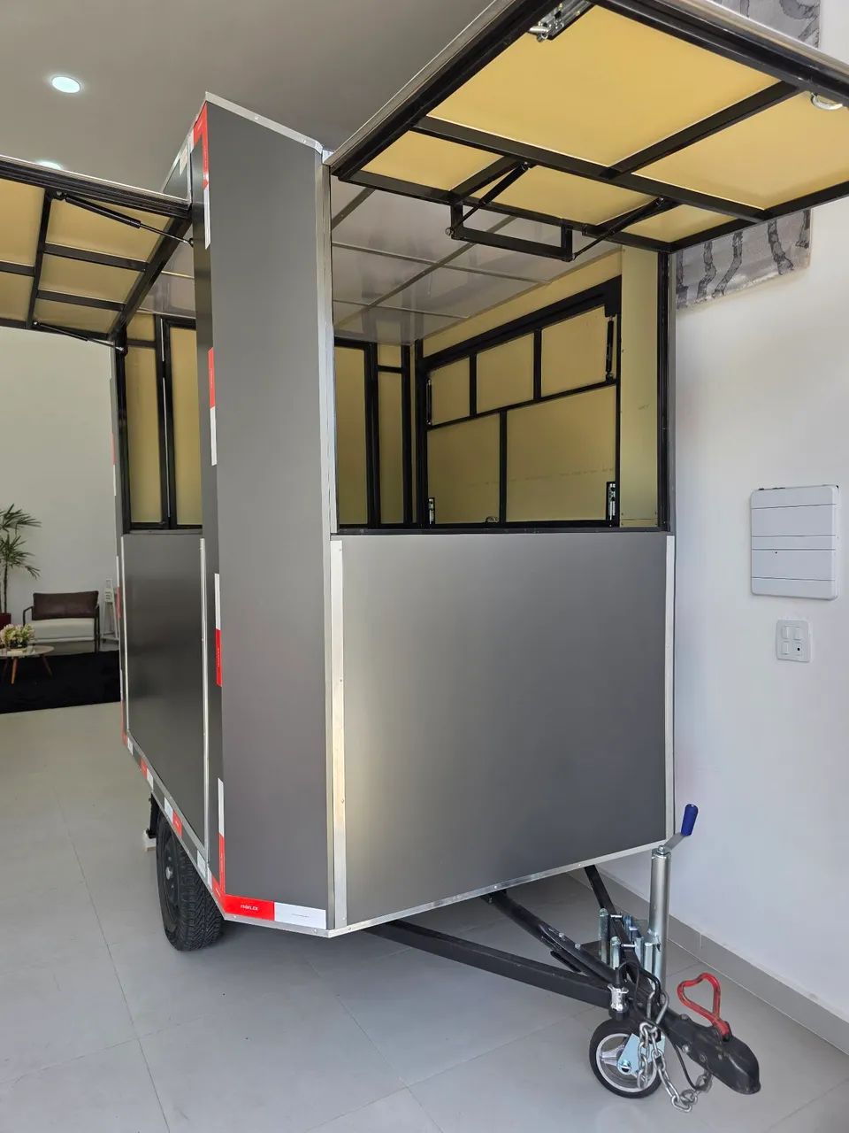 TRAILER LOJA 7,5 m³