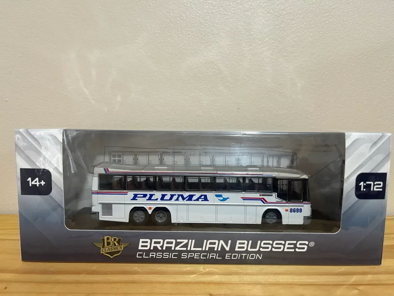 Miniatura ônibus Diplomata Nielson 350 Pluma 1/72 BR Classics 