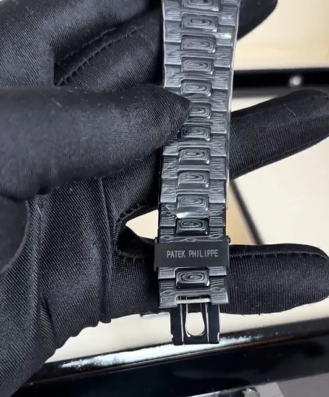 Patek Philippe Nautilus "The Black Grail" - Foto 4
