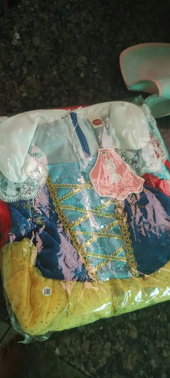 Vestido Branca de neve 2 anos  - Foto 4