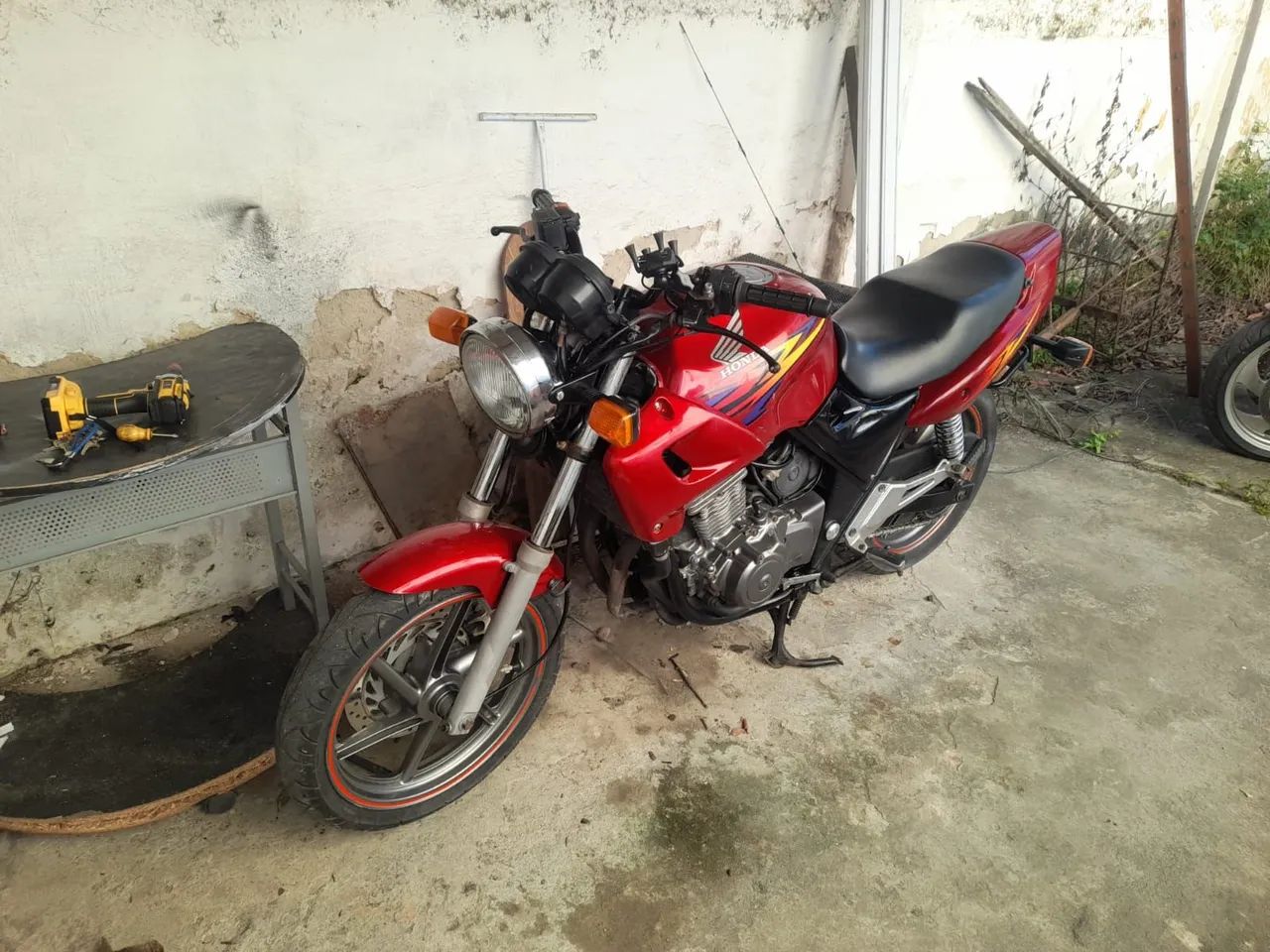 Cb 500