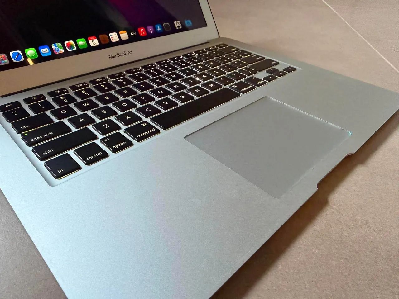 Macbook air 2017 - Foto 2