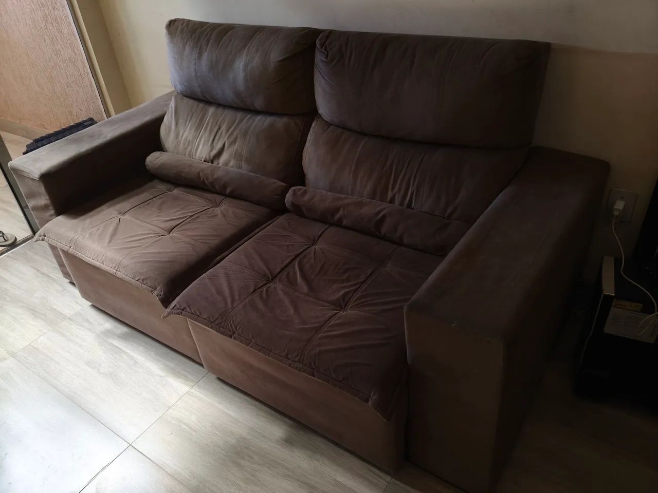 2-Seat Reclining Sofa475502483037890565