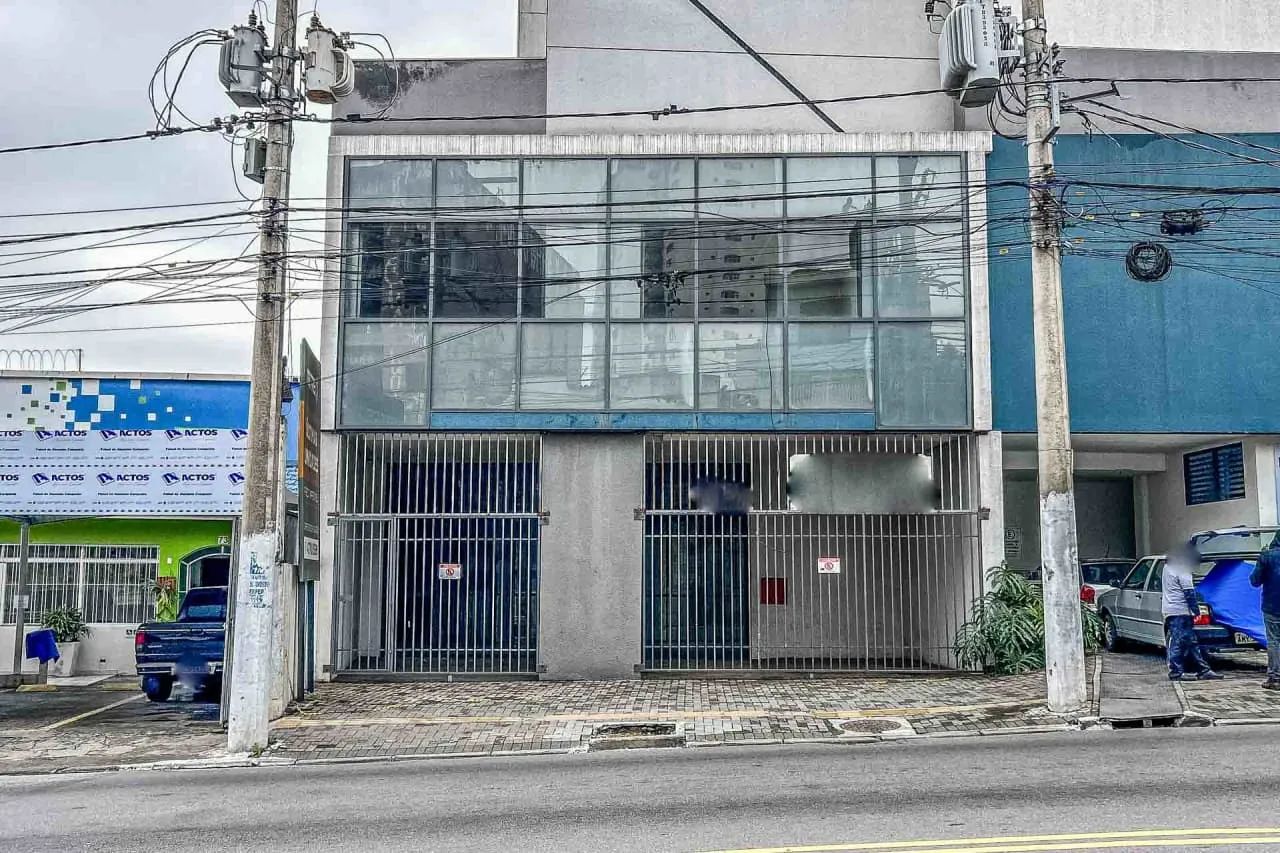 Loja na Avenida Guapira, 79  340 m²