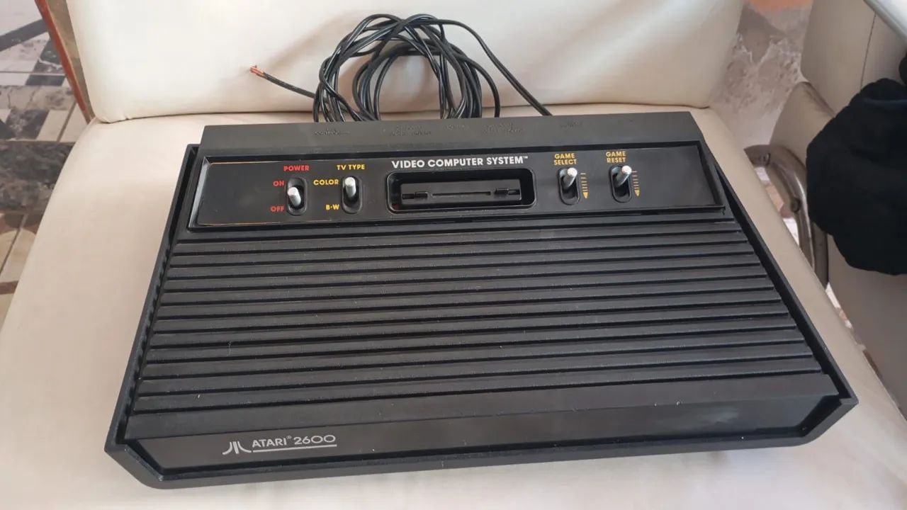 Atari 2600 só o console no estádo