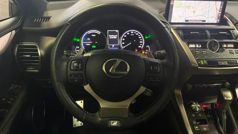Lexus NX-300 H F-sport 2.5 16V Aut., foto 17 de 19