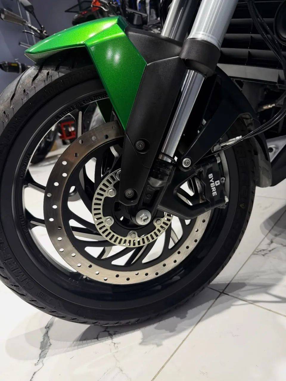 BAJAJ DOMINAR 400 - Foto 5