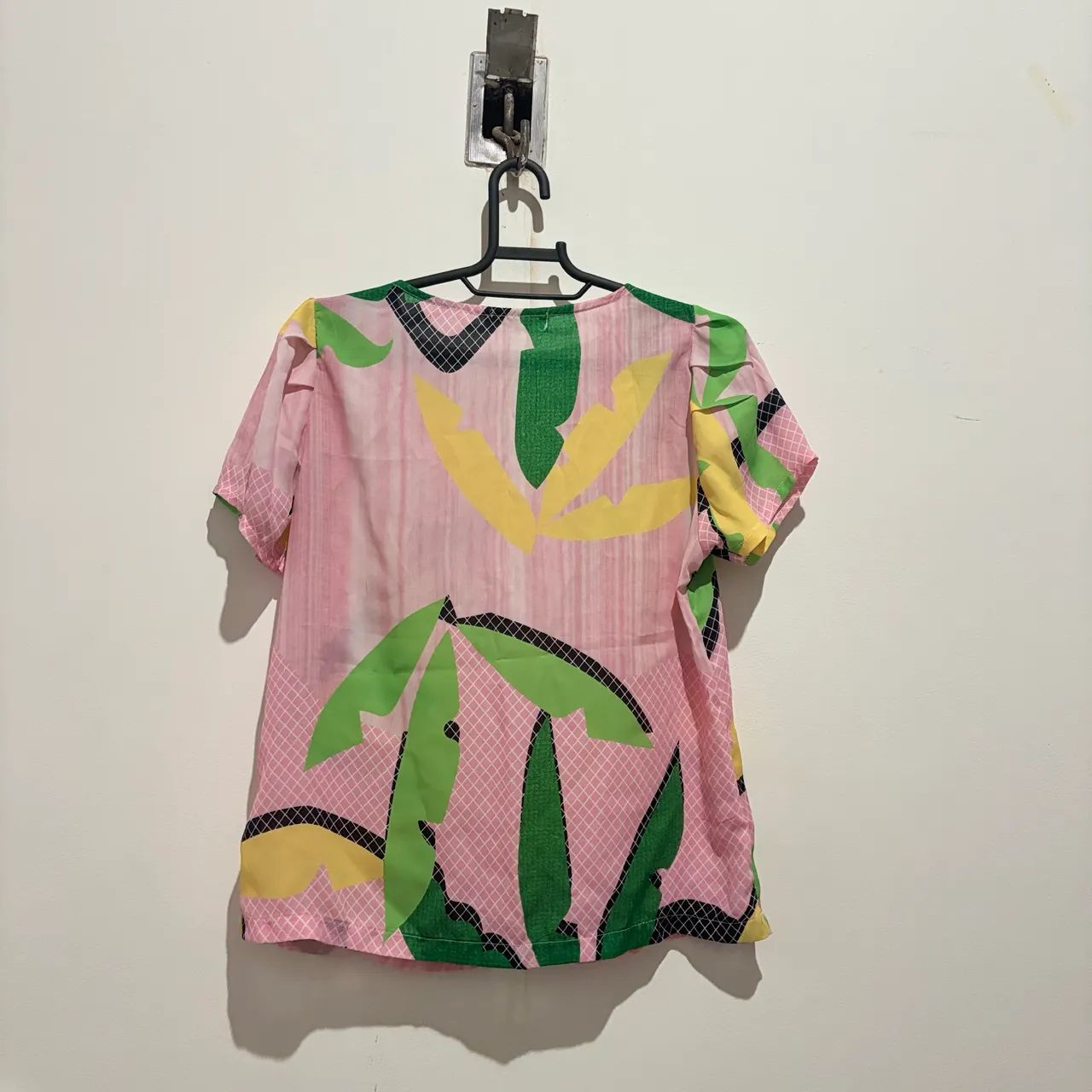 blusa estampada decote V (nova) - Foto 5