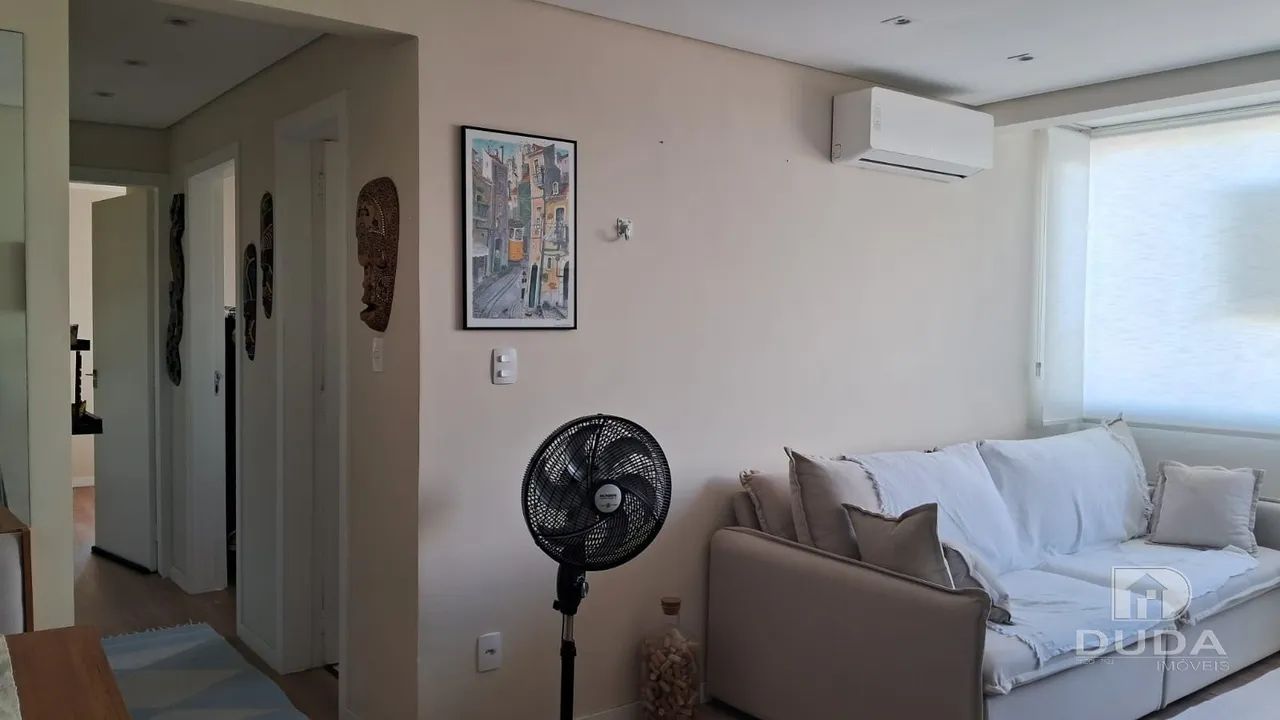 Apartamento 2 dormitórios reformado - Foto 4