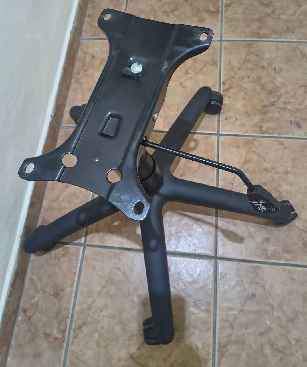 Base com pistão para cadeira giratória e flange - Foto 5