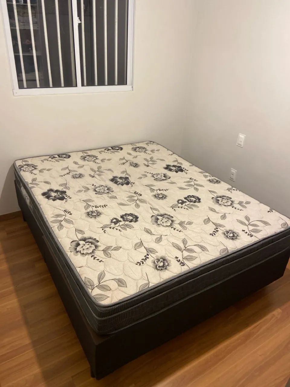 Cama box