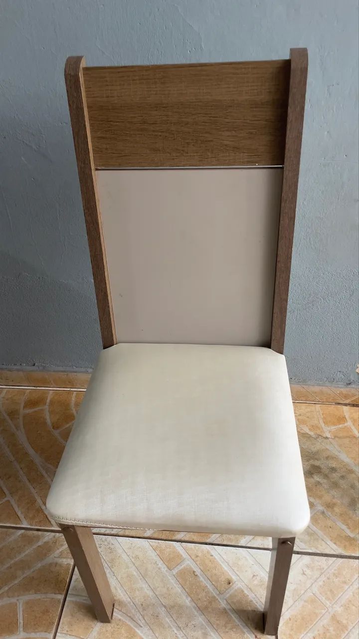 MESA COM 4 CADEIRAS  - Foto 2