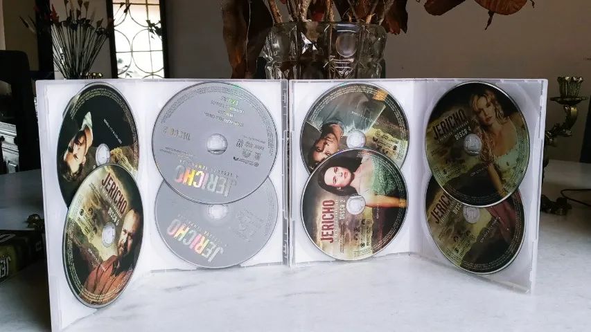 DVD Box Jericho - série completa - 8 Discos - Foto 4