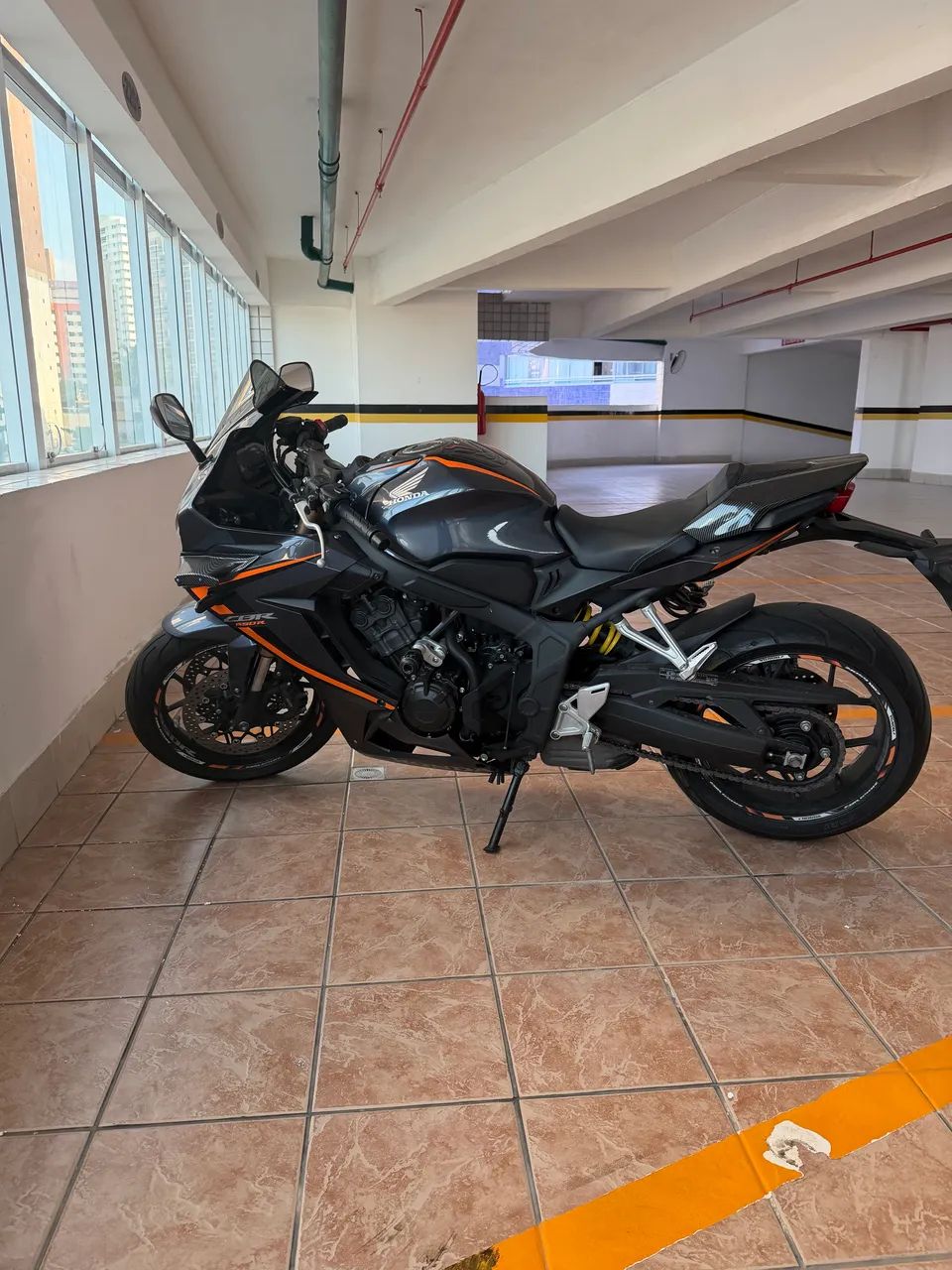 CBR 650R  - Foto 4