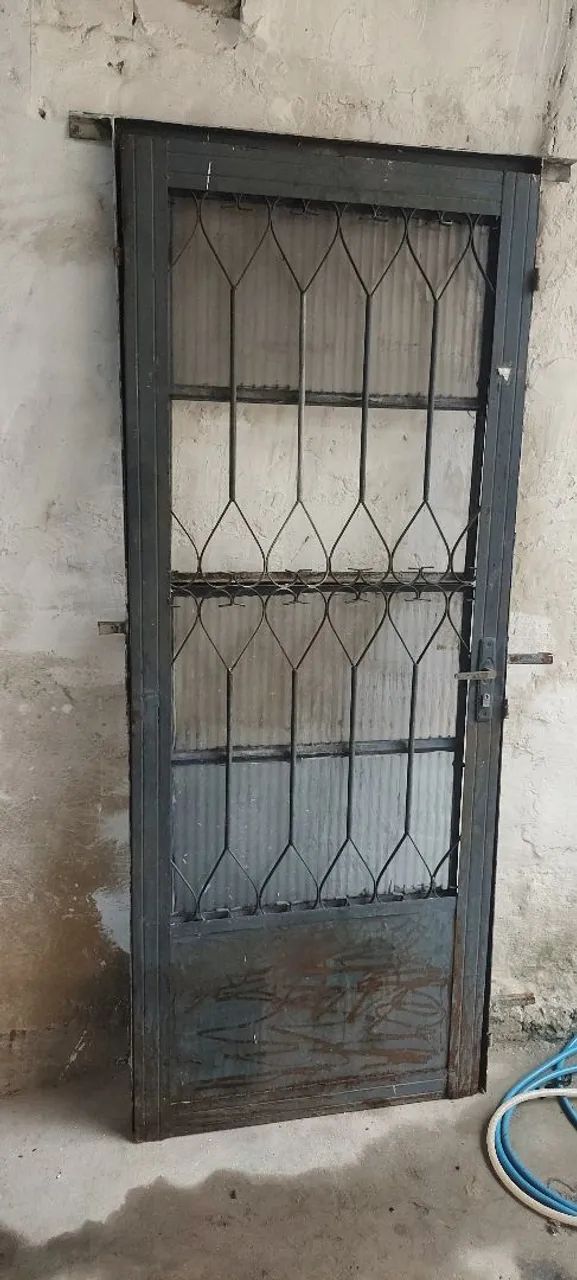 PORTA DE FERRO COM VIDRO - Foto 3